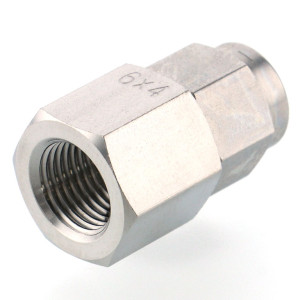 Đầu Ngạnh Nối Ống Có Đai Ốc Xiết Dạng Thẳng Thân Lục Giác Ren Trong Pisco NSCF1/2-04